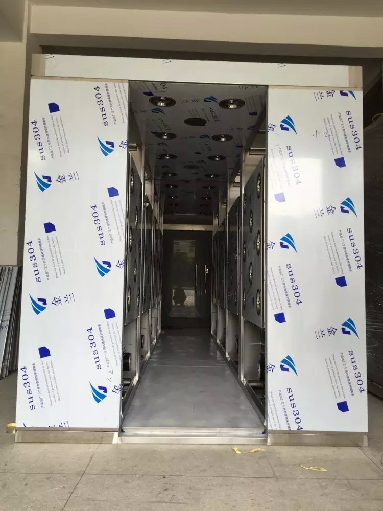 【大連風(fēng)淋室】物料風(fēng)淋室工作流程及構(gòu)造特點