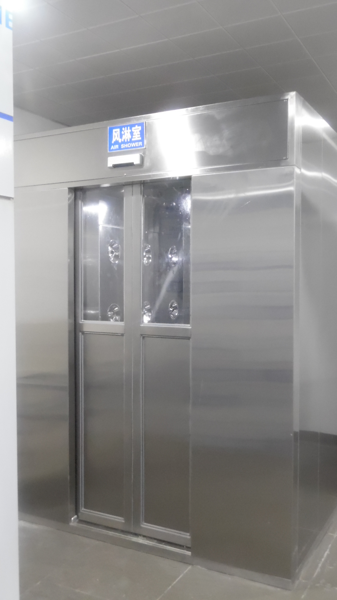 【平?jīng)鲲L淋室價格】怎么進行風淋室的維護及保養(yǎng)-有哪些事項需要注意？