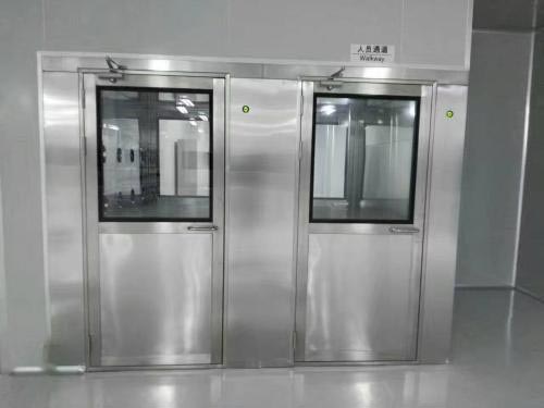 快速卷簾門風淋室