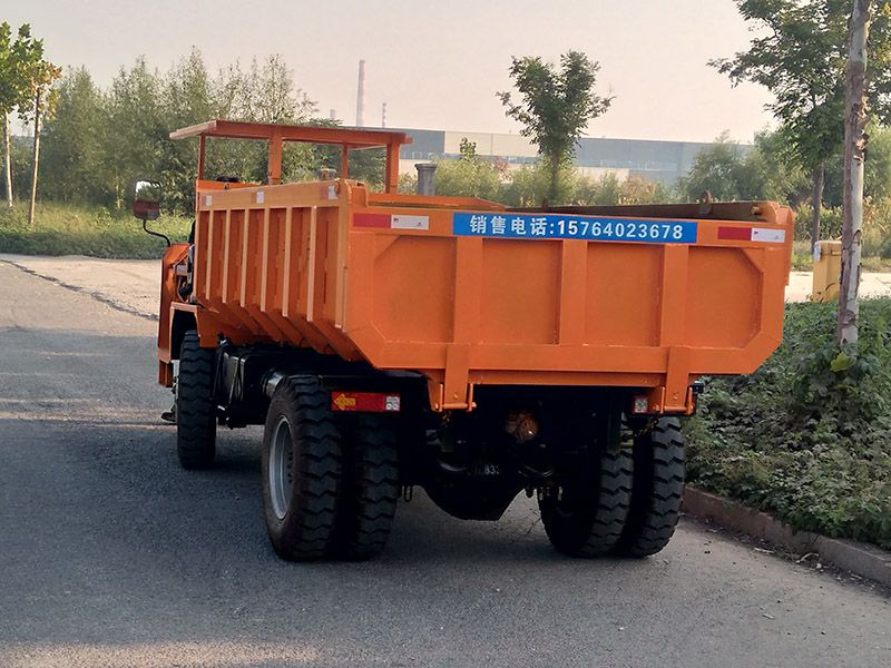 超低8噸礦用運(yùn)輸車(chē)
